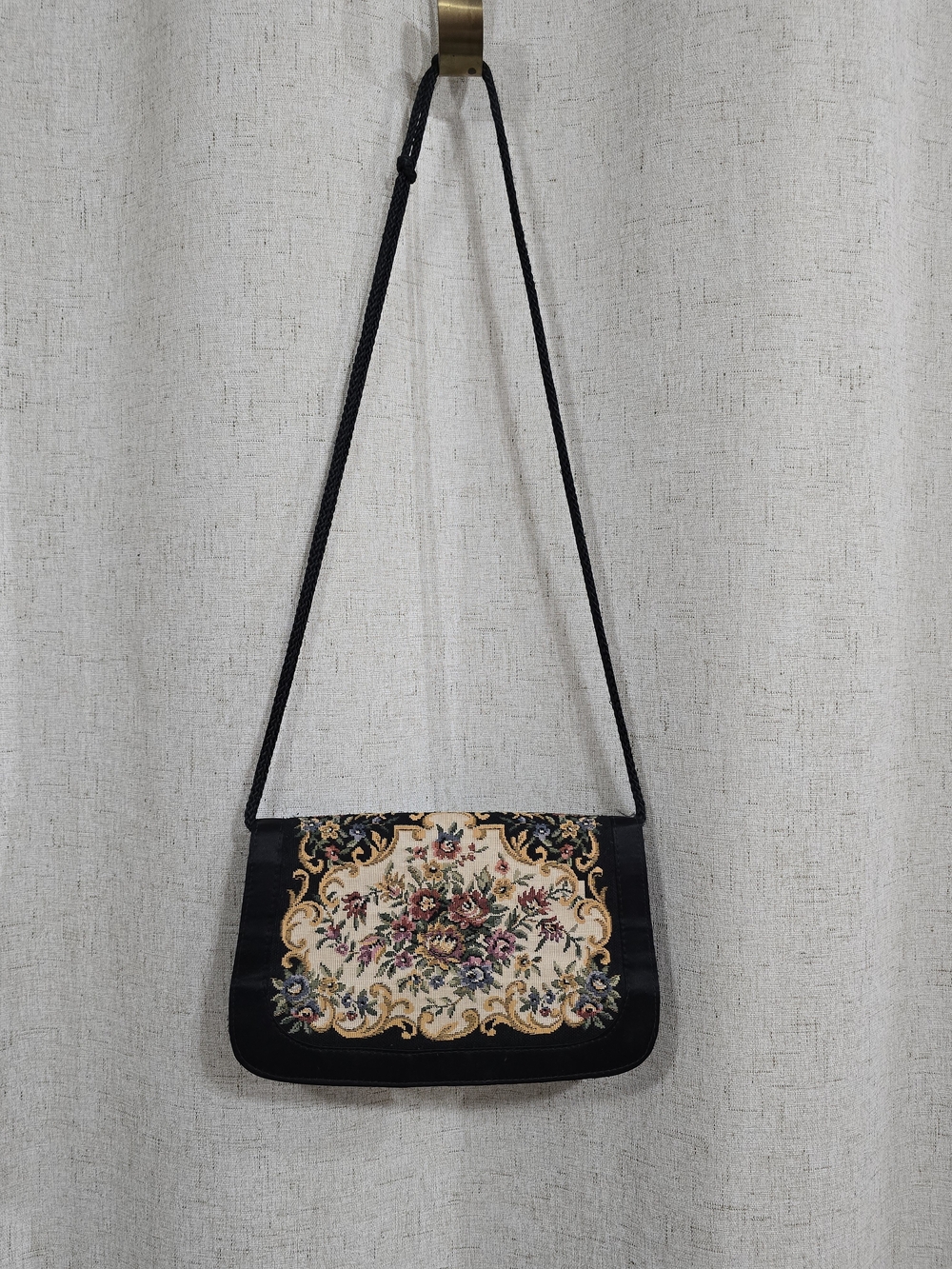 Vintage Walborg Floral Tapestry Purse- Macau Small Victorian